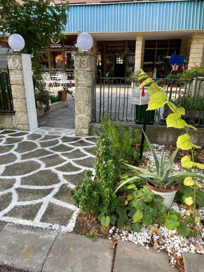 Отель Amadina Garden Лозенец Экстерьер фото