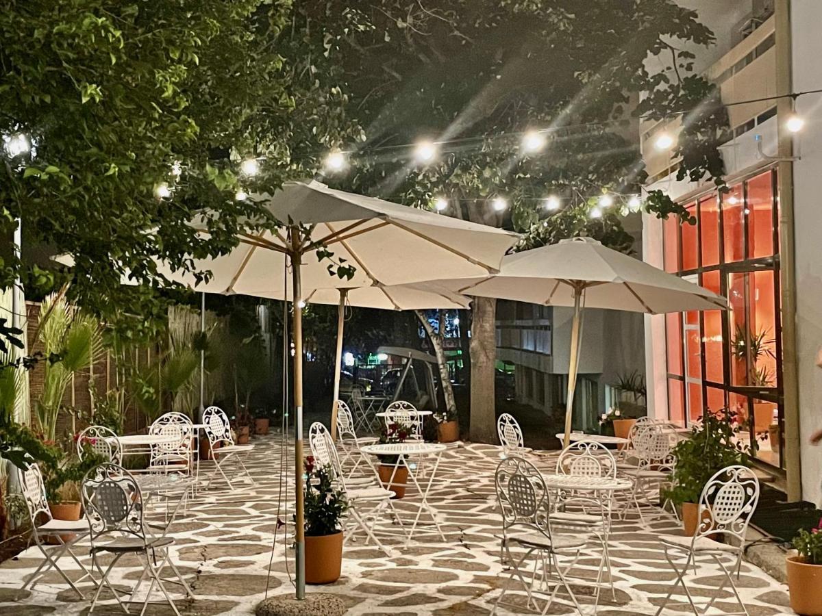 Отель Amadina Garden Лозенец Экстерьер фото